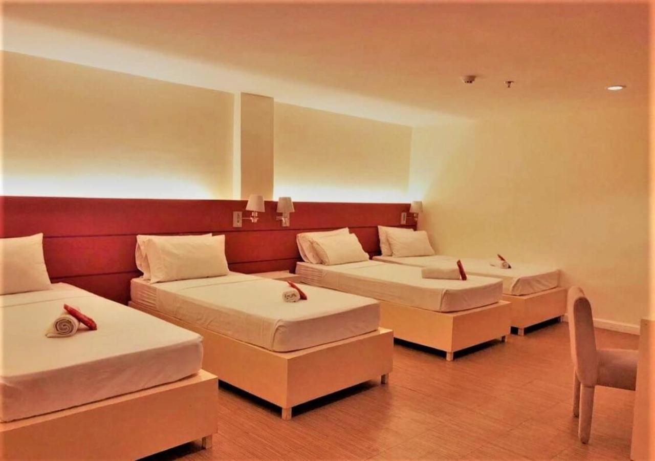 Reddoorz Plus At Hotel Metro Kalibo Quarto foto